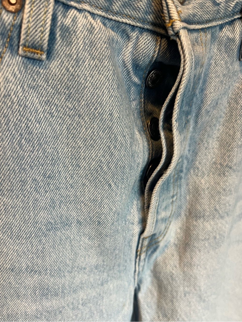 Levi 501 Light Wash Straight Cropped Jeans - Picture 3 of 10